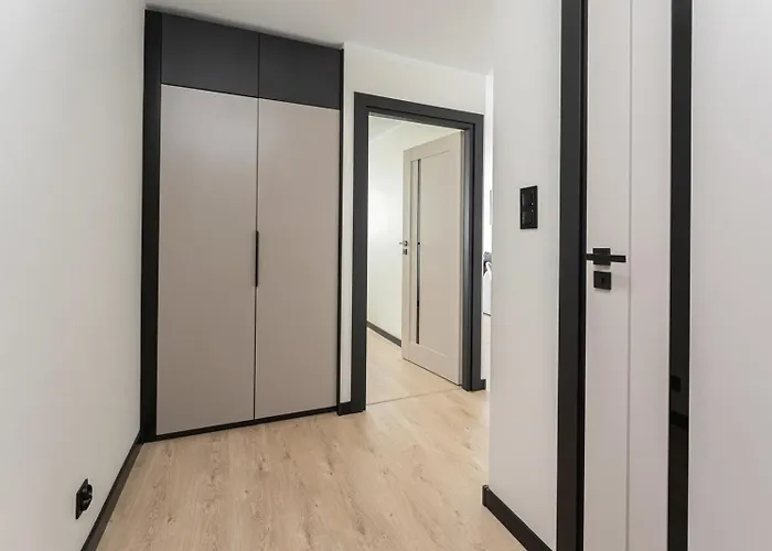 Ideal Arena Apartment *